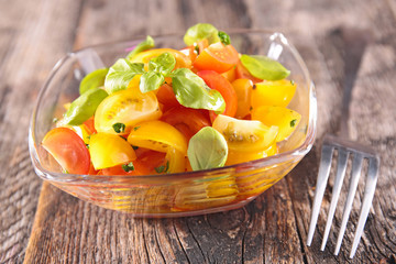 tomato salad with basil