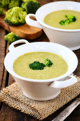 Healthy vegetarian cream of broccoli soup