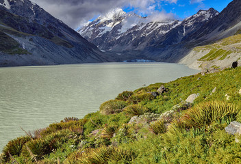 View over Hooker Lake, Mount Cook National Park - New Zealand