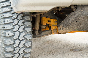 Tire four-wheel drive.