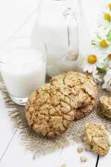 Milk and oatmeal cookies