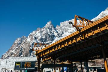 Mont Blanc travel alert