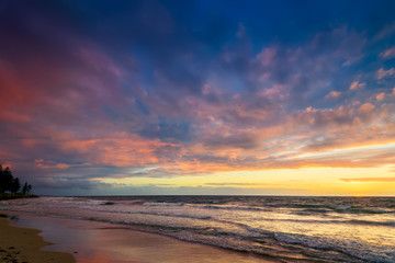 Fototapeta na wymiar Sunset at the beach, Glenelg, South Autralia