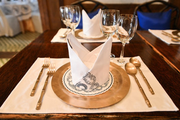 dinner table setting for dinner