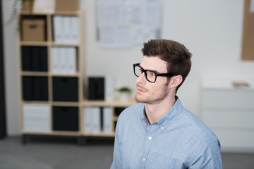 mitarbeiter im büro