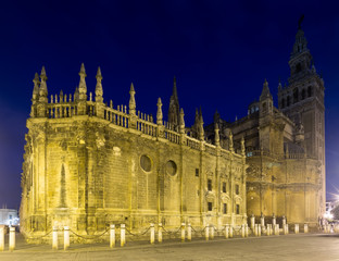 Fototapeta na wymiar Evening view of Cathedral of Seville