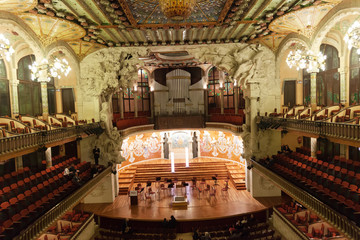 Interior of Palau de la Musica Catalana in Barcelona - obrazy, fototapety, plakaty