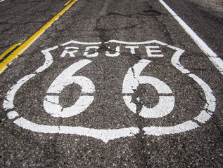 Signe de la route 66 sur la route