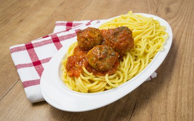 Spaghetti y bolas de carne