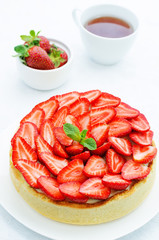 cake with strawberries and cream cheese