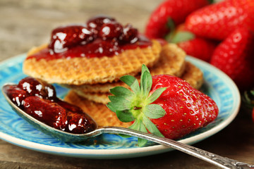 Wafers with strawberry jam and berries