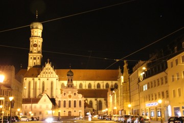Fototapeta na wymiar Augsburg bei Nacht