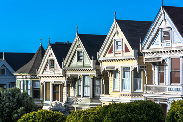 Fototapeta na wymiar Victorian houses in San Francisco