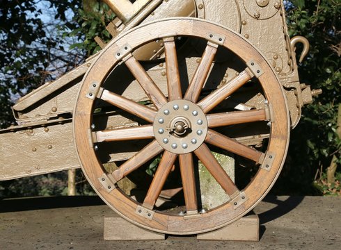 wooden wheel gun of World War I in the Museum