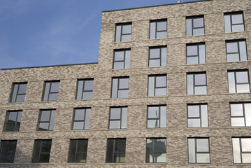 Fototapeta na wymiar Fassade eines modernen Wohngebäudes in Frankfurt am Main, Deuts