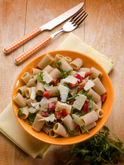 pasta with arugula capsicum and parmesan cheese