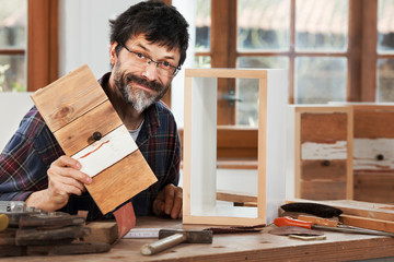 DIY, upcycling old wooden planks © Ingo Bartussek