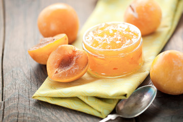 Fototapeta premium Plaumen konfetüre 