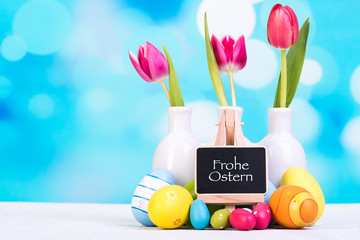 frohe ostern mit blumen und ostereier