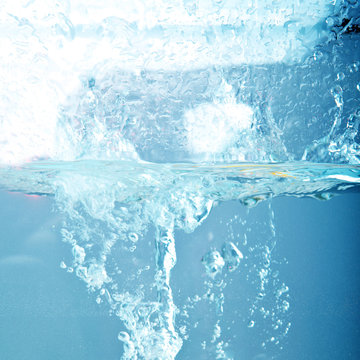 fresh water with bubbles