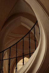 Ogive perspective Interior