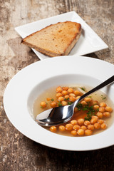 Bayerische Backserbsensuppe