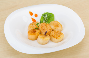 Grilled scallops