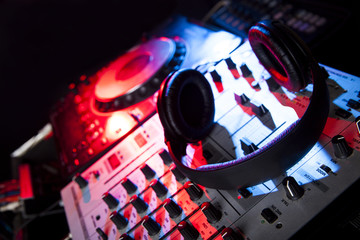 Dj mixer with headphones