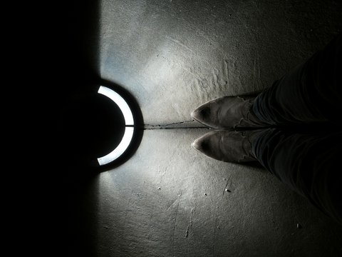 Piedi in luce