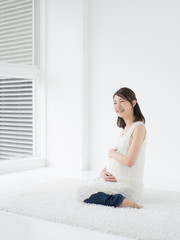 若い妊婦