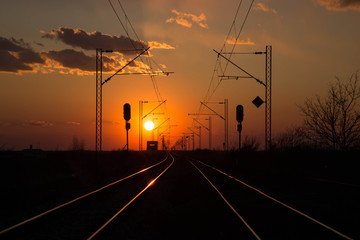 Fototapeta na wymiar railway sunset