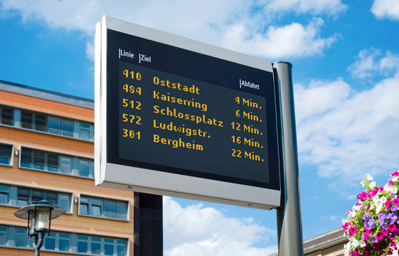 &Ouml;PNV Digitale Echtzeitanzeige Dynamische Fahrgastinformation