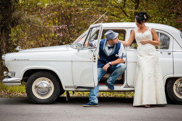 retro wedding car
