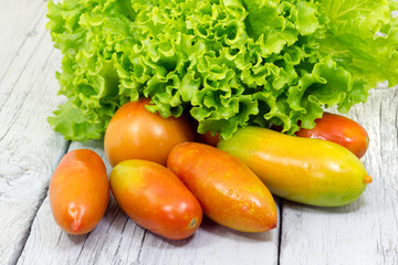 Lettuce and tomatoes