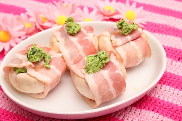 Champignons mit Speck und Bärlauchbutter