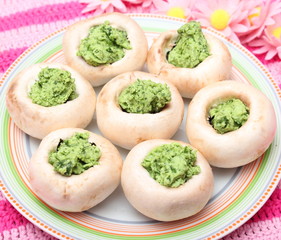 Champignons mit Bärlauchbutter