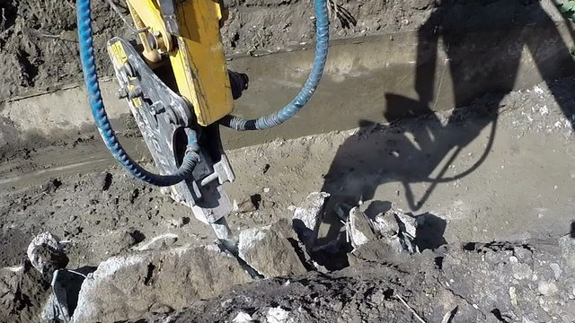 Hydraulic Hammer Excavator