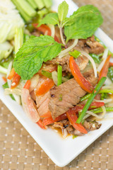 Spicy barbecued beef salad