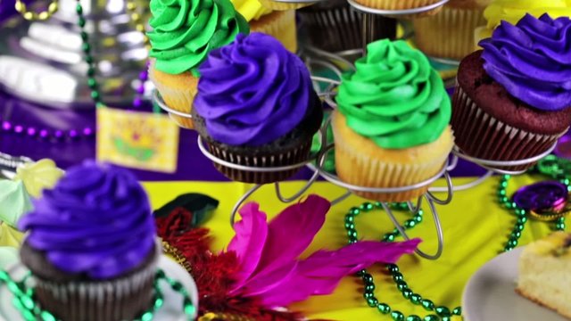 Table decorated for Mardi Gras party.