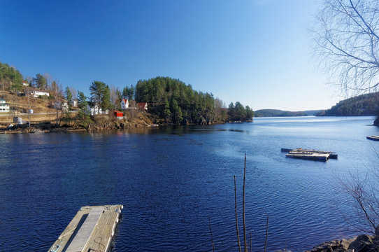 Norwegian lake Tokevann