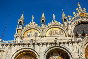 Fototapeta na wymiar Architectural detail of San Marco Cathedral