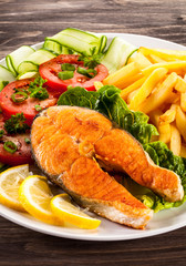 Fried salmon and vegetables