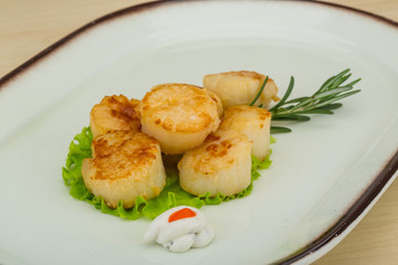 Grilled scallops