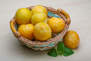 Yellow plums