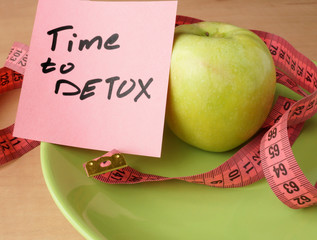 Paper with time to detox. Diet concept.