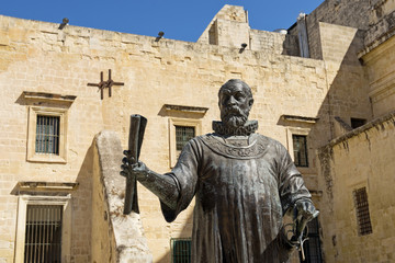 Statue of Grand Master Jean de Vallette, Valletta, Malta.