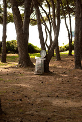 Metal container for waste