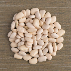 Circle of white beans