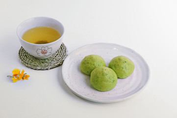 ヨモギ饅頭