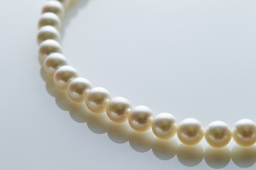 White pearls 